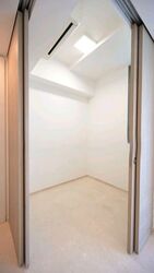 Marine Blue (D15), Condominium #567505541
